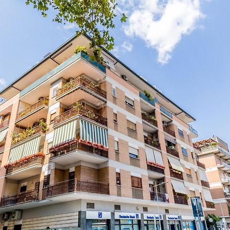 Bbhome Penthouse Bright And Elegant Metro Conca D'Oro Ρώμη Εξωτερικό φωτογραφία